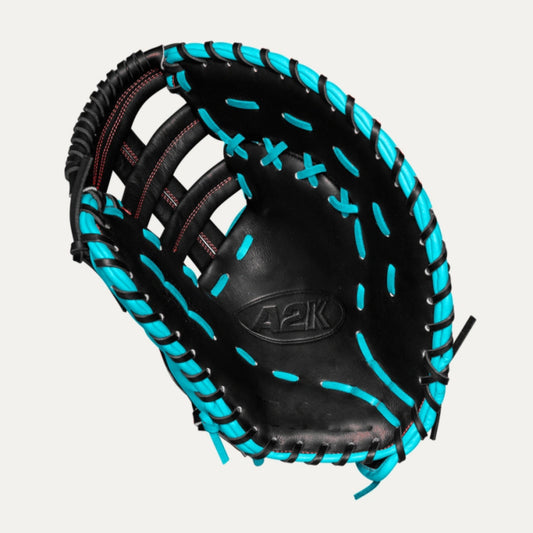 AquaEdge Pro Four-Bar Outfield Glove